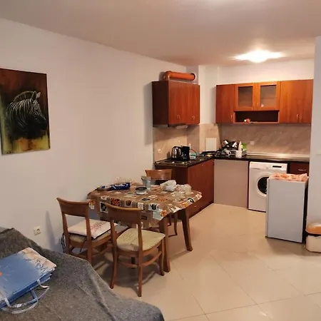 просторная в популярном комплексе Slantschew brjag